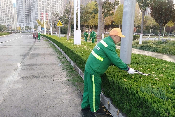 城乡环卫服务讲解市政道路清扫步骤。